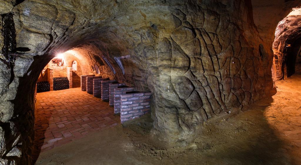 Nad Vinnym Sklipkem Znojmo Exteriör bild